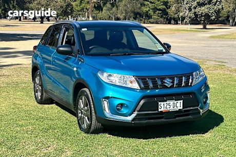Blue 2024 Suzuki Vitara Wagon Beat