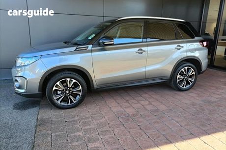 Grey 2023 Suzuki Vitara SUV F