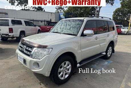 White 2011 Mitsubishi Pajero Wagon Platinum Edition