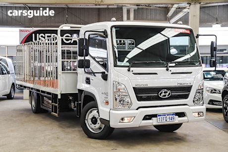 White 2024 Hyundai Mighty Ute Tray EX8 4X2