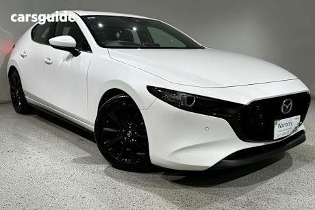 White 2019 Mazda Mazda3 Hatch G25 ASTINA F