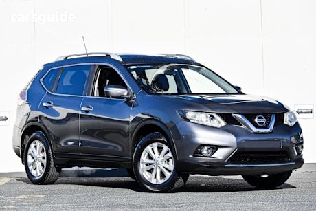 Grey 2015 Nissan X-Trail SUV ST-L F