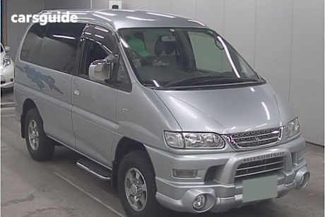 Silver 2005 Mitsubishi Delica SUV SPACEGEAR 4WD
