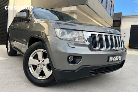 Silver 2011 Jeep Grand Cherokee Wagon Laredo (4X4)