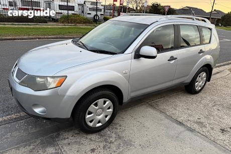 Silver 2006 Mitsubishi Outlander SUV LS 4X4