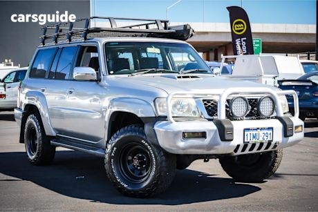 Silver 2007 Nissan Patrol SUV ST 4X4