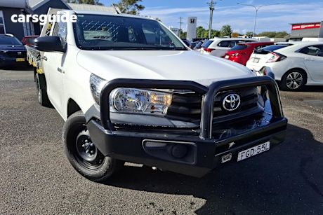 White 2018 Toyota Hilux Cab Chassis Workmate