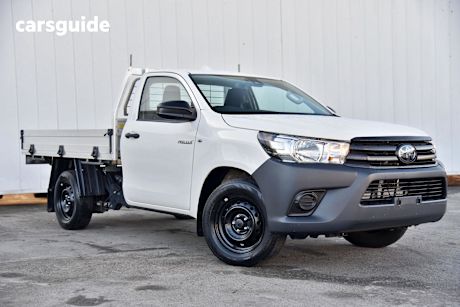 White 2023 Toyota Hilux Ute Tray WORKMATE R