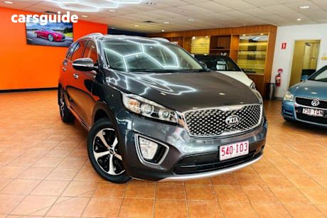 Grey 2016 Kia Sorento SUV SLI 4X4