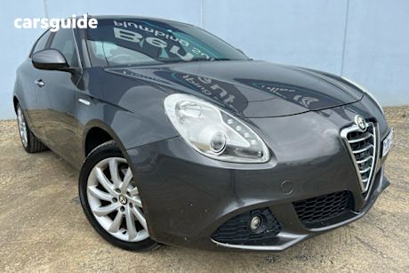 Grey 2011 Alfa Romeo Giulietta Hatch 1.4