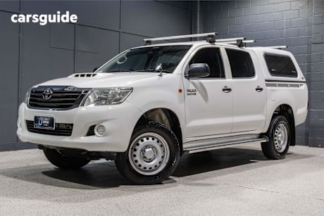 White 2015 Toyota Hilux Ute Tray SR 4X4