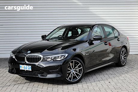 Black 2022 BMW 330E Sedan Luxury Line Phev