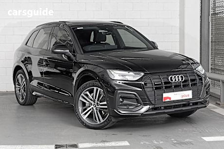 Black 2021 Audi Q5 SUV 40 TDI 4X4