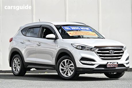 Silver 2016 Hyundai Tucson SUV ACTIVE F