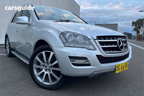 Silver 2011 Mercedes-Benz ML300 Wagon Cdi (4X4)