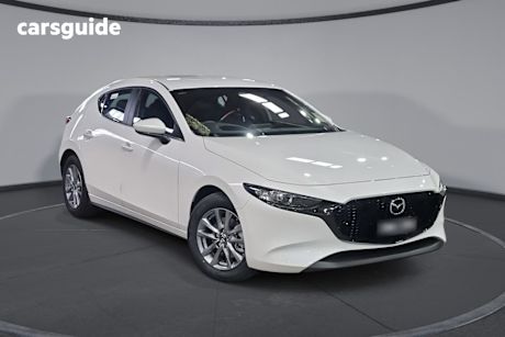 White 2025 Mazda Mazda3 Hatch G20 PURE F