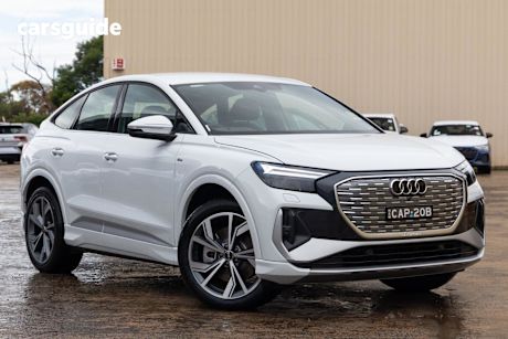White 2025 Audi Q4 E-Tron Sportback 45 Sportback