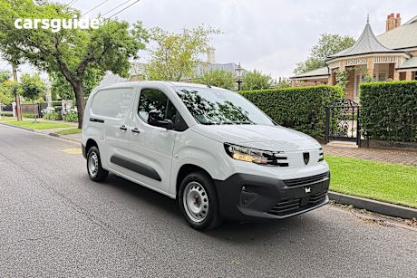White 2024 Peugeot Partner Commercial PRO F