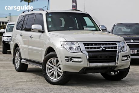 White 2020 Mitsubishi Pajero SUV GLS 4X4