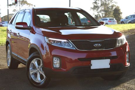 Red 2014 Kia Sorento SUV SI 4X4