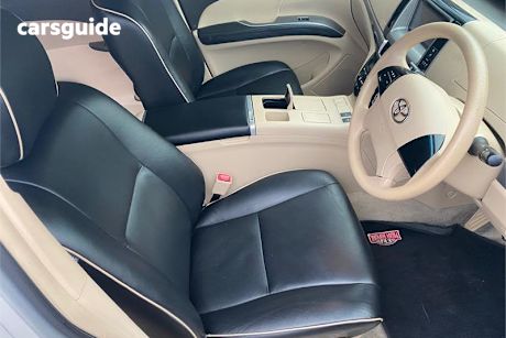 Silver 2015 Toyota Estima SUV HYBRID 4WD