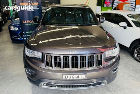 Grey 2017 Jeep Grand Cherokee Wagon Limited (4X4)