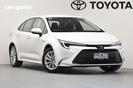 White 2023 Toyota Corolla Sedan Sx Hybrid
