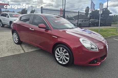 Red 2013 Alfa Romeo Giulietta Hatchback Distinctive