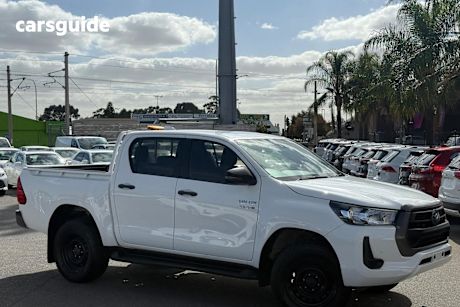 White 2021 Toyota Hilux Double Cab Pick Up Sr (4X4)