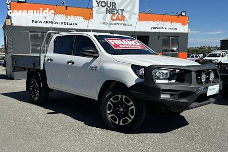 White 2020 Toyota Hilux Ute Tray SR 4X4