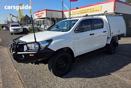 White 2019 Toyota Hilux Double Cab Chassis Sr (4X4)