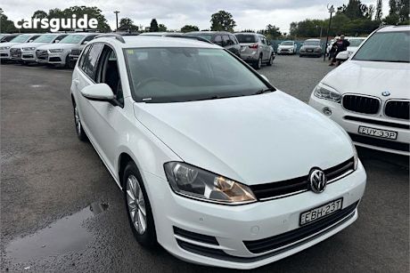 White 2016 Volkswagen Golf SUV 92TSI TRENDLINE F