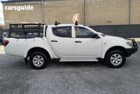 2013 Mitsubishi Triton Double Cab Utility Glx (4X4)