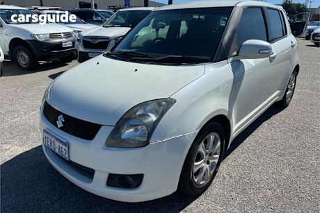 White 2009 Suzuki Swift Hatchback Re.4