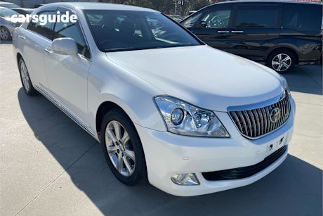 White 2009 Toyota Crown Sedan MAJESTA