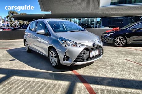 Silver 2018 Toyota Yaris Hatch ASCENT F