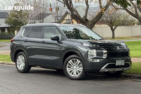 Grey 2022 Mitsubishi Outlander SUV LS F