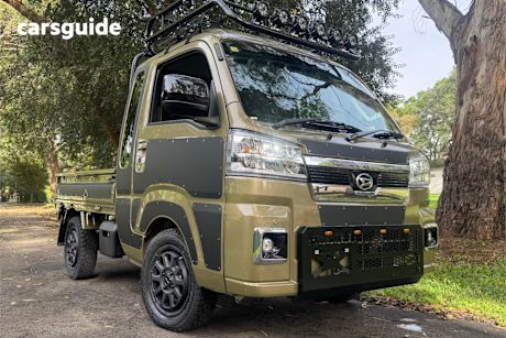 Green 2023 Daihatsu Hijet Ute Tray