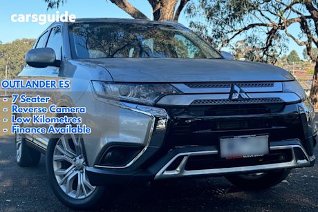 Silver 2020 Mitsubishi Outlander Wagon Es 7 Seat (2Wd)