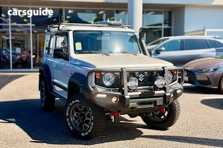 White 2024 Suzuki Jimny SUV GLX 4X4