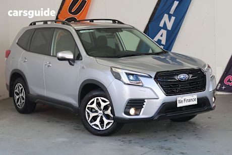 Silver 2023 Subaru Forester SUV 2.5I 4WD