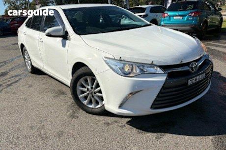White 2016 Toyota Camry Sedan Altise