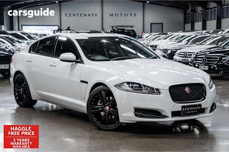 White 2014 Jaguar XF Sedan 2.0 Luxury