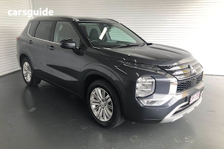 Grey 2024 Mitsubishi Outlander SUV LS F