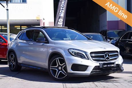 Silver 2015 Mercedes-Benz GLA180 Wagon