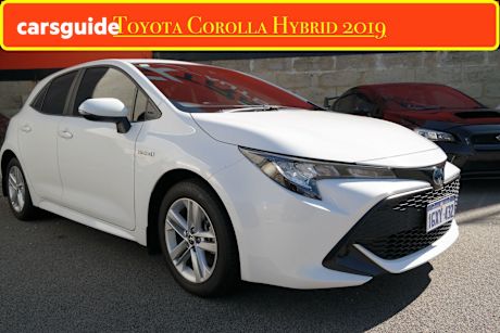 White 2019 Toyota Corolla Hatch ASCENT SPORT HYBRID F