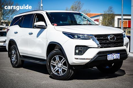 White 2022 Toyota Fortuner Wagon Gxl Premium Interior