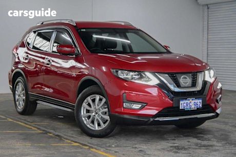 Red 2018 Nissan X-Trail SUV ST-L
