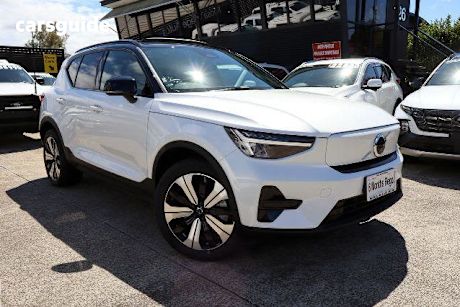 White 2022 Volvo XC40 SUV RECHARGE PURE ELECTRIC F