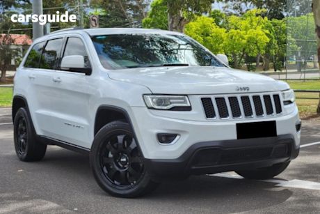White 2013 Jeep Grand Cherokee Wagon Laredo (4X4)